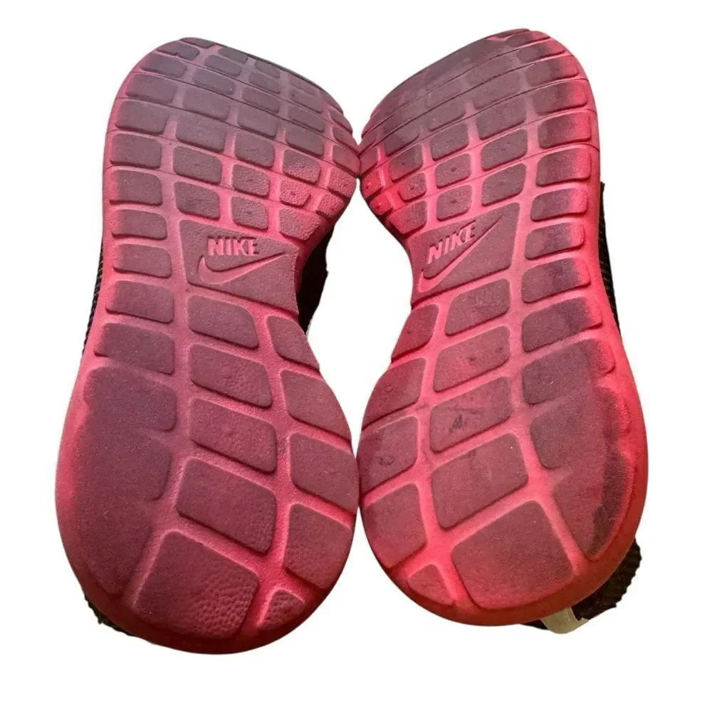 Nike Roshe One Flight Weight Sneakers